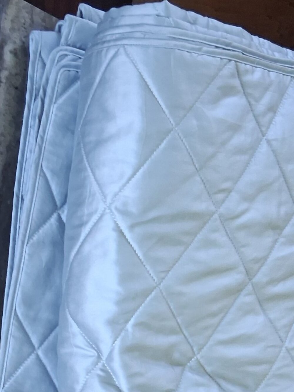 Matouk Luxurious POOL KING Nocturne Quilt